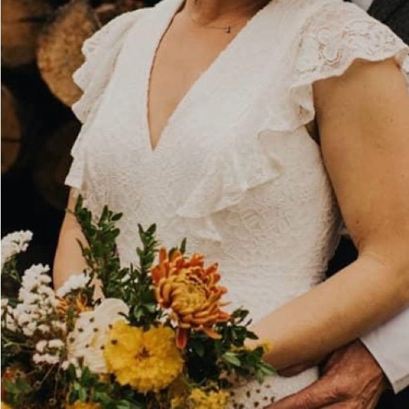 Wedding Dress - Picture 2 of 6